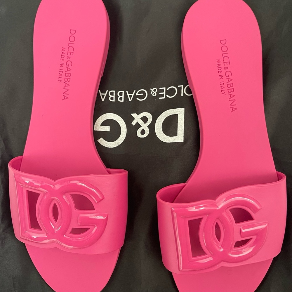 Dolce & Gabbana Pink Logo Sandals